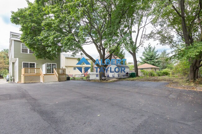 217 Arlington St, Unit 1
