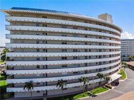 1301 E Hillsboro Blvd in Deerfield Beach, FL - Building Photo