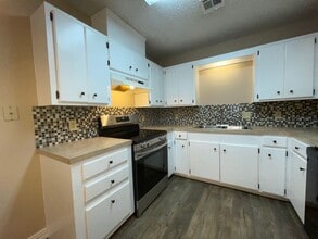 617 E Miami Ave in Mcalester, OK - Foto de edificio - Building Photo