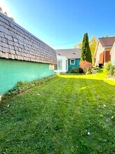 706 Grand Ave NE in Grand Rapids, MI - Foto de edificio - Building Photo