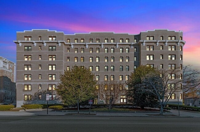 2001 16th St NW in Washington, DC - Building Photo - Building Photo