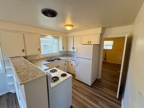 3002 Hyacinth St in Eugene, OR - Building Photo - Building Photo