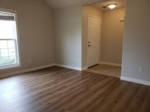 18 Long Meadow Dr in Jackson, TN - Building Photo - Building Photo