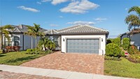 6779 Pennyroyal Dr in Naples, FL - Foto de edificio - Building Photo