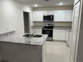 351 Towns Cir in Haines City, FL - Building Photo - Building Photo