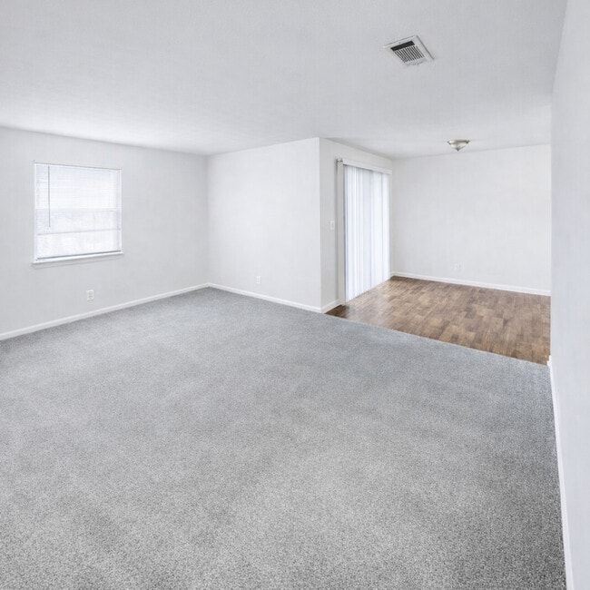 Jackson Brown Courts in Stone Mountain, GA - Building Photo - Building Photo