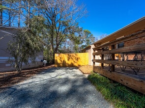 224 Adams St in Cary, NC - Foto de edificio - Building Photo