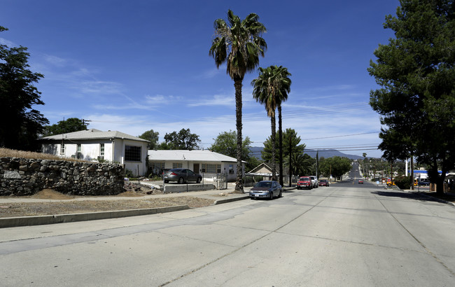 126 E Sumner St in Lake Elsinore, CA - Building Photo - Building Photo