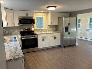 4315 Druck Valley Rd in York, PA - Building Photo - Building Photo