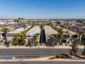 1261-1281 Rosecrans Ave. in Gardena, CA - Foto de edificio - Building Photo