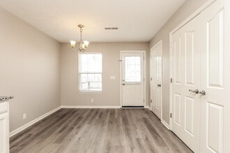 1225 Eastwoods Dr in Murfreesboro, TN - Building Photo - Building Photo