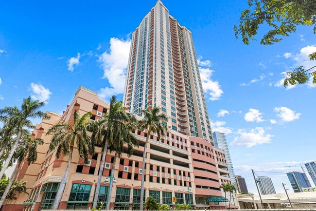 801 S King St in Honolulu, HI - Building Photo - Building Photo