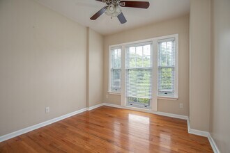 6023 Kingsbury Ave, Unit 2nd Floor in St. Louis, MO - Building Photo - Building Photo