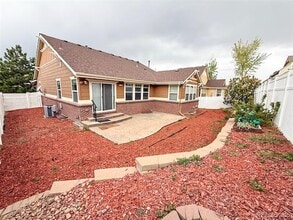 1176 S Richfield Ct in Aurora, CO - Building Photo - Building Photo