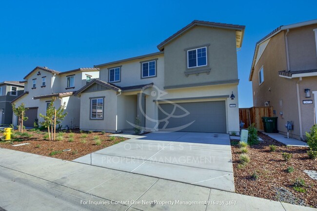 2465 Constellation Cir in Roseville, CA - Building Photo - Building Photo