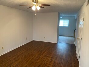 10502 County Rd 107 in Proctorville, OH - Foto de edificio - Building Photo