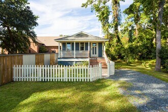 509 Barlowe St in Manteo, NC - Building Photo - Building Photo