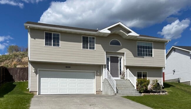 3020 Silverfield Way in Pocatello, ID - Building Photo - Building Photo