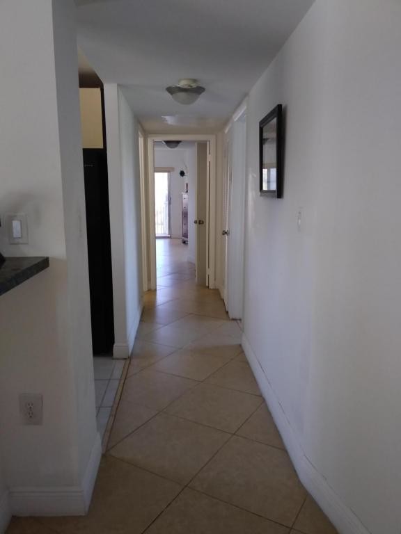 720 Bayshore Dr-Unit -201 in Fort Lauderdale, FL - Building Photo - Building Photo