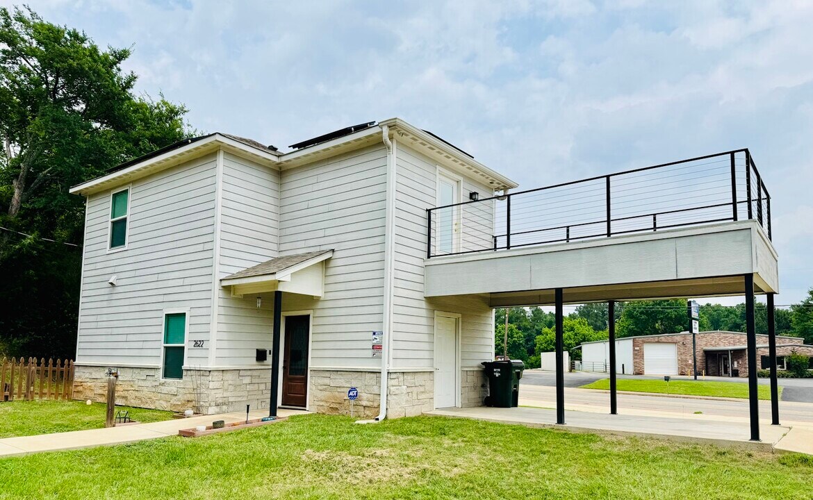 2622 Hughey Dr in Tyler, TX - Building Photo