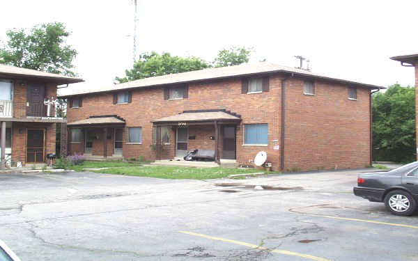 552-558 Riverview Dr in Columbus, OH - Foto de edificio - Building Photo