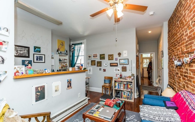 2841 n Calvert Street, Unit 1R in Baltimore, MD - Building Photo - Building Photo