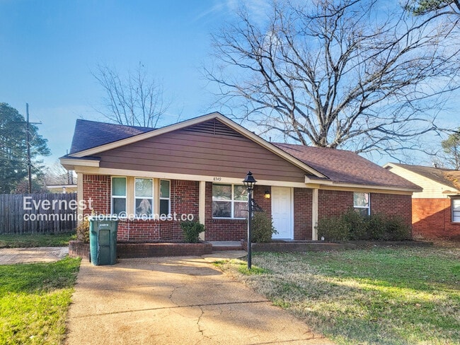 property at 8549 Southaven Cir W