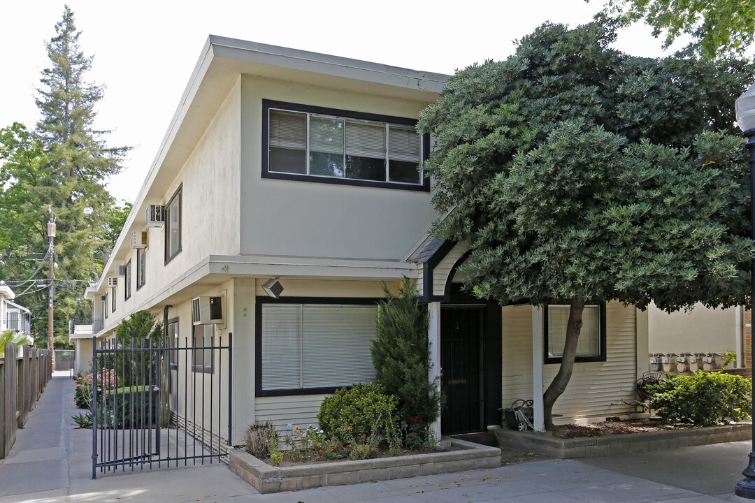 2309 I St in Sacramento, CA - Building Photo