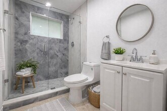 732 Neil Rd in West Palm Beach, FL - Building Photo - Building Photo