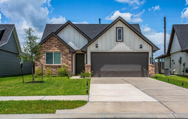 31810 Whittis Hl Wy in Fulshear, TX - Building Photo - Building Photo