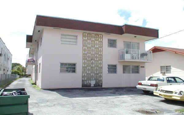 1028 SW 2nd St in Miami, FL - Building Photo - Building Photo