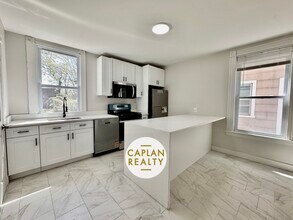 345 Ellsworth Ave, Unit 1 in New Haven, CT - Building Photo - Building Photo