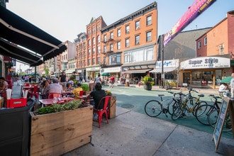 Windsor at Liberty House in Jersey City, NJ - Building Photo - Building Photo