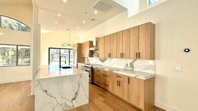 8133 E Cortez Dr in Scottsdale, AZ - Building Photo - Building Photo