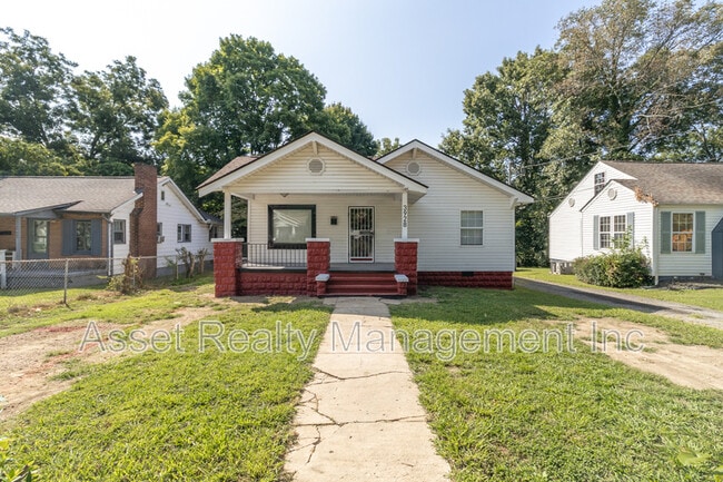 3928 Porter Ave in Knoxville, TN - Foto de edificio - Building Photo