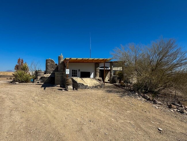 property at 400 N Smiling Dog Trail