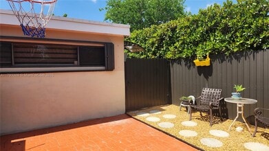 9740 Colonial Dr-Unit -0 in Miami, FL - Building Photo - Building Photo
