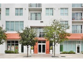 133 NE 2nd Ave, Unit 1710 in Miami, FL - Building Photo