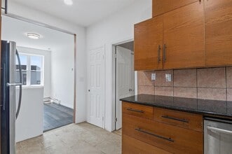 310 Paterson Plank Rd in Union City, NJ - Building Photo - Building Photo