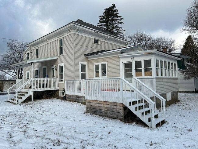 property at 10 Rochester St