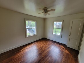 2209 Hunter St in Greensboro, NC - Building Photo - Building Photo
