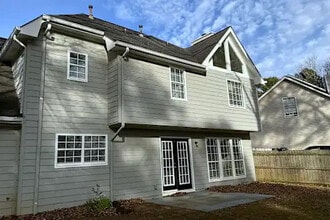 1499 Prittston Farm Rd in Lithonia, GA - Foto de edificio - Building Photo