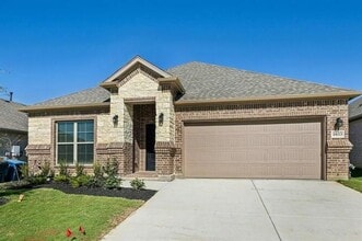 1033 Nighthawk Trl in Alvarado, TX - Building Photo - Building Photo