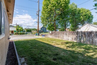 920 W Entiat Ave in Kennewick, WA - Building Photo - Building Photo