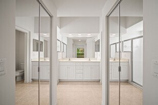 8367 Ibis Cove Cir in Naples, FL - Building Photo