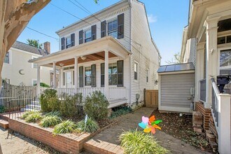 1302 Sophia St in Fredericksburg, VA - Building Photo - Building Photo