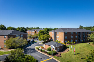 Grand Summit in Greensboro, NC - Building Photo - Building Photo