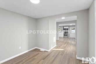 1204 Navarre Ave in Toledo, OH - Building Photo - Building Photo