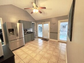 3700 Wanda Lynn Dr in Metairie, LA - Foto de edificio - Building Photo