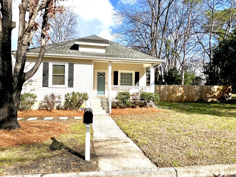 420 James St in Pineville, NC - Building Photo